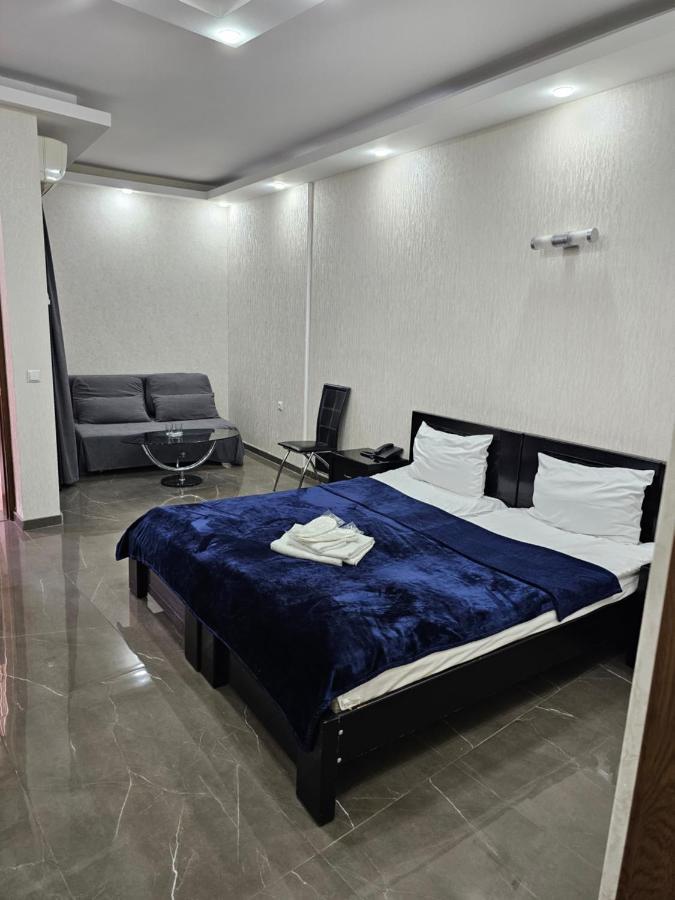 Danisimo Hotel Τυφλίδα Δωμάτιο φωτογραφία